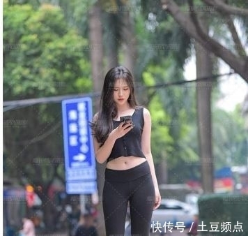 「小姐姐」街拍:优雅洋气的小姐姐,仙女般的气质,唯美大气