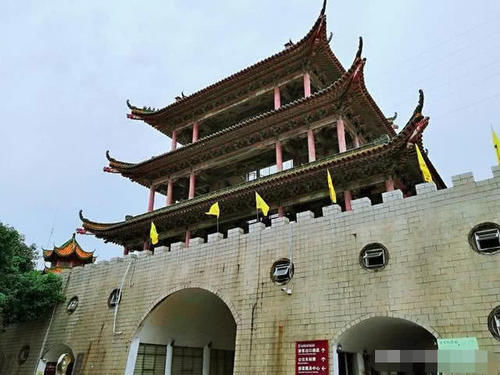 这座拥有南粤秘境观音山的城市,盛夏时光真的犹如是“天上人间”