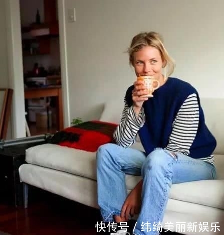 『优雅』小清新流行色可以靠边站了!今年“经典蓝”才是霸屏色,真高级