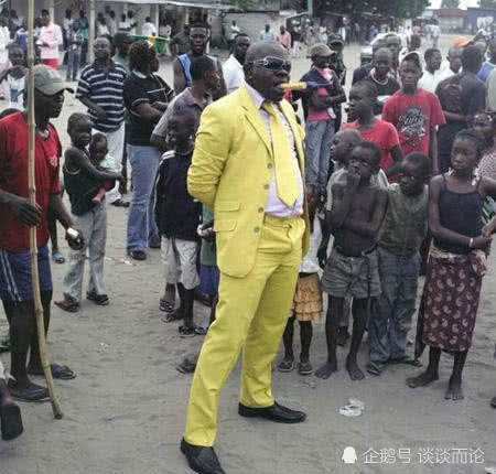 宁可饿肚子，捡垃圾也要穿的光鲜亮丽，非洲这个国家真有意思