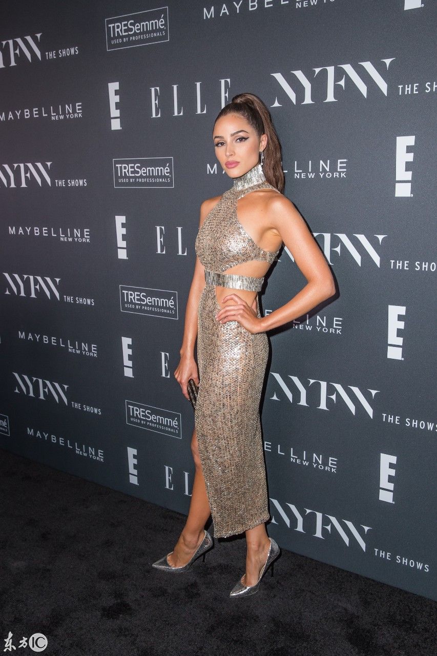 26岁环球小姐，一身穿搭“珠光宝气”，庆祝纽约时装周开幕