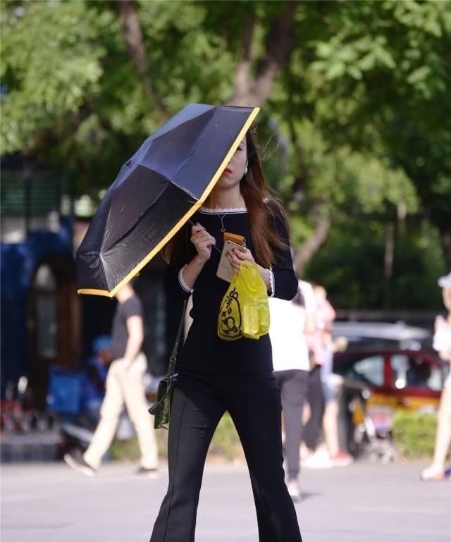  【条黑色】裤子配高跟鞋，会好看，但不是所有的裤子都配高跟鞋