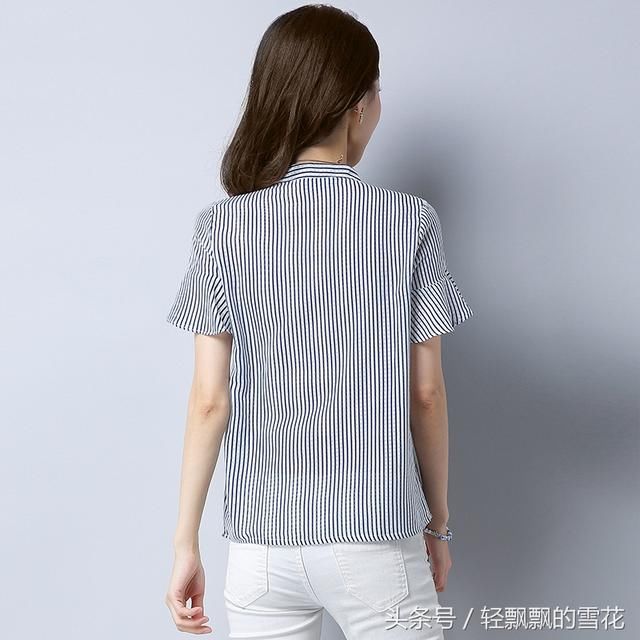 年年裙子配高跟鞋，俗土！如今主流这样减龄装，配凉鞋，美到扎心