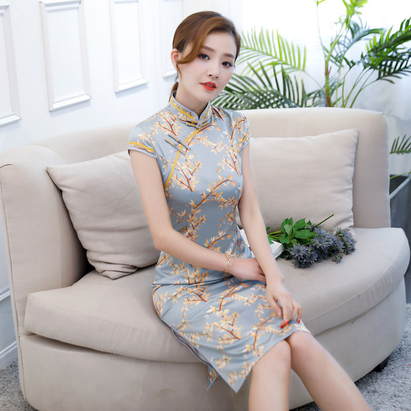 居然有人把“国花”穿在身上,高贵华丽,美的让人移不开眼