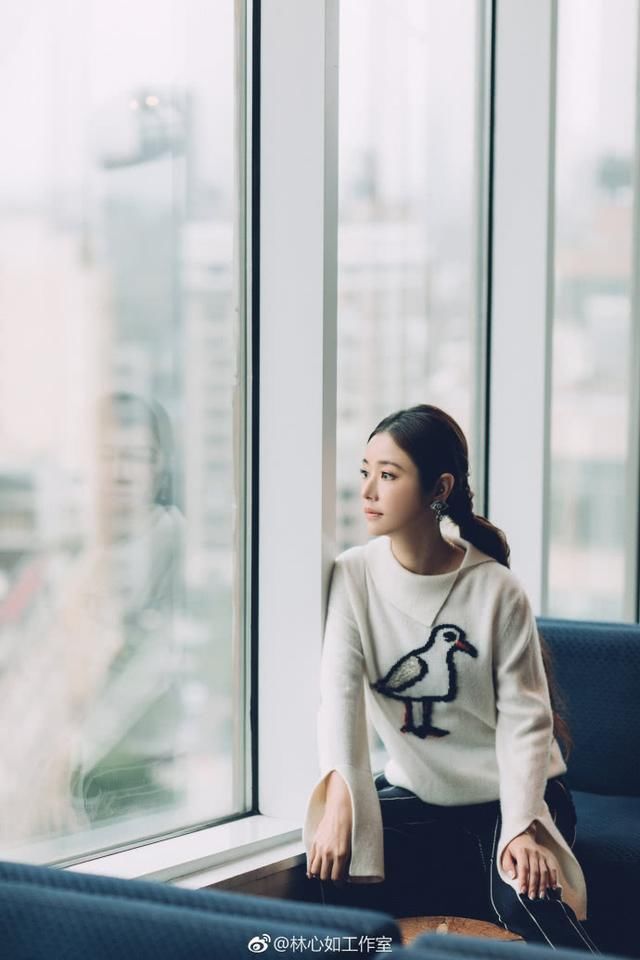 林心如亮相时装周美翻天,工作室助攻修图太明显了