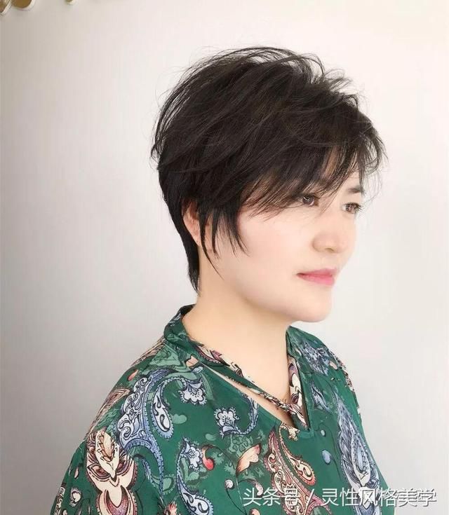 三四十岁的你发型别瞎剪了，有这30款短发就够了！