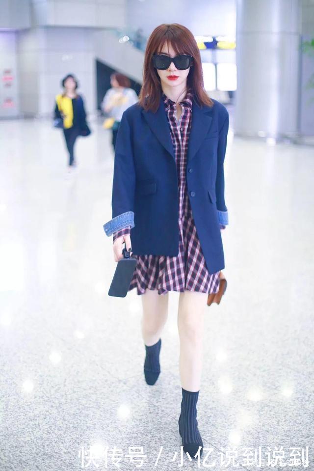  [气质]春季的衬衫裙，怎么搭配既保暖又有气质