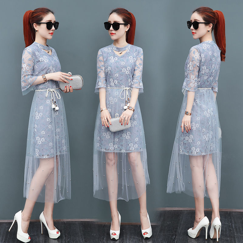 55岁婆婆穿这真丝连衣裙，减龄又大气，瞬间回到20岁