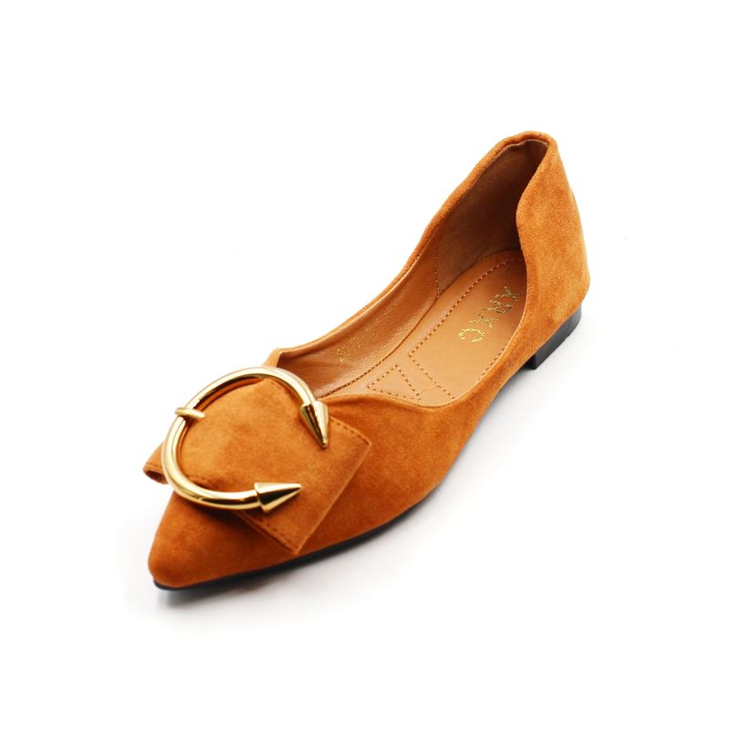 优雅还漂亮的“仙女鞋”，初秋就这样穿，舒适还漂亮