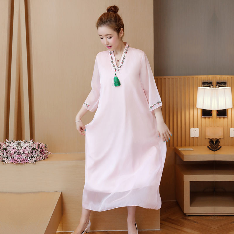 女人再穷也要有一款上档次的连衣裙，时髦长裙，穿上美足一夏季