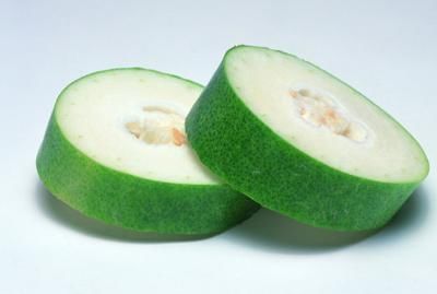 爱美的女生都知道:一勺白醋加上它，祛斑祛皱又美白，强过玻尿酸