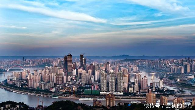 重庆，只要去旅游一次还想再去的城市，夜景最值得一看