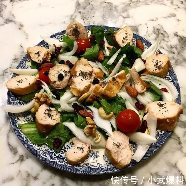 40岁辣妈身材完爆18岁少女,翘臀马甲线诠释健身女人有多美!