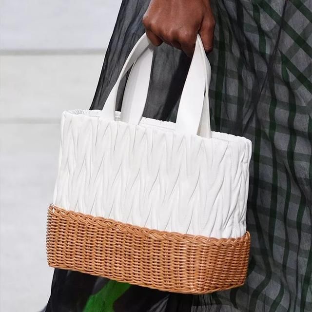 芭莎90秒｜值得推荐的2018夏季热门包袋