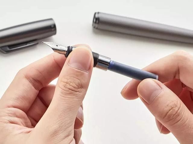 优雅男性,连笔都是讲究的