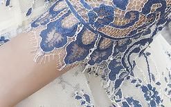 败家老婆真会打扮,初秋只穿这样的名媛蕾丝裙,若隐若现性感迷人