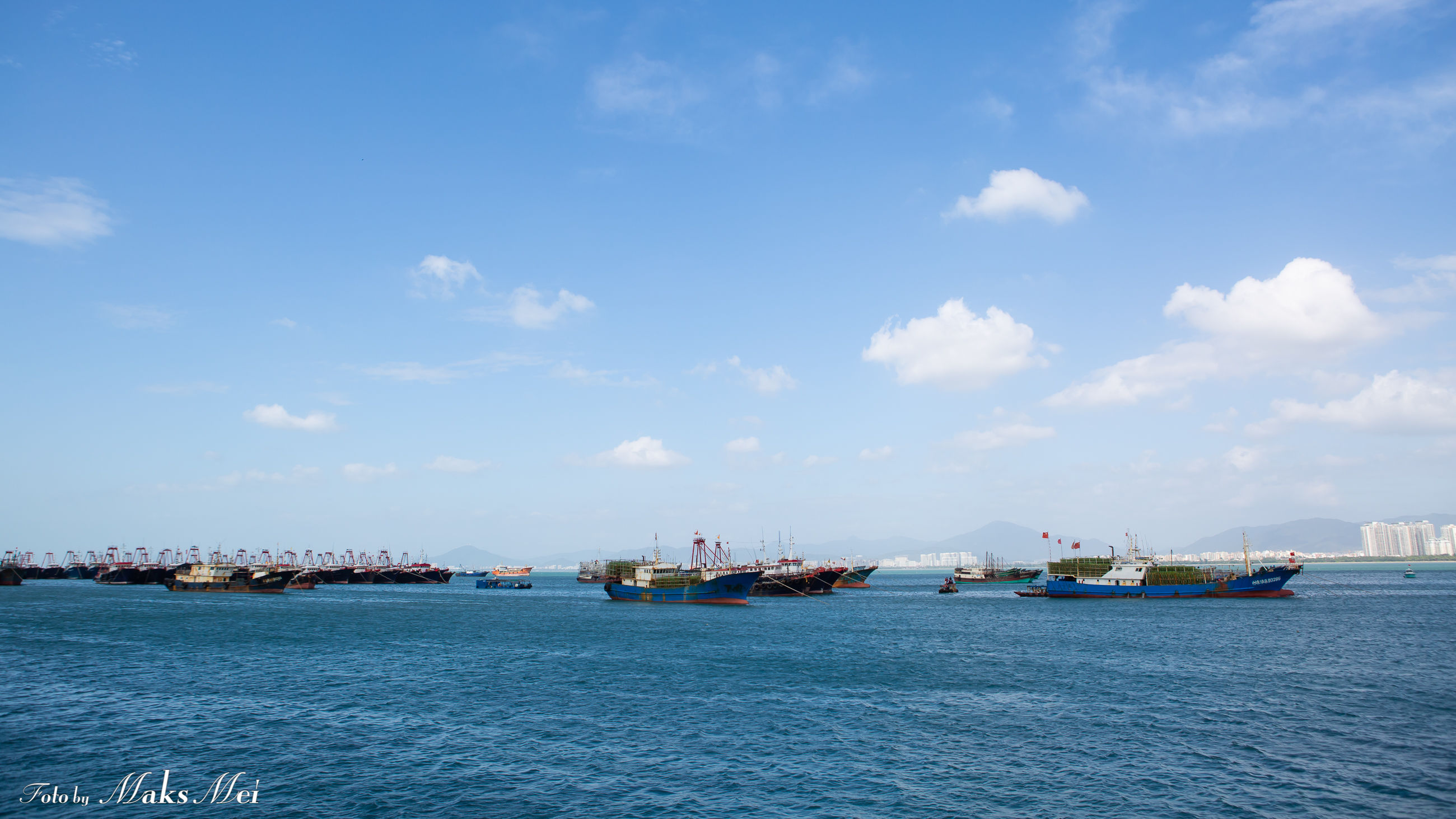 【乌克兰媳妇】性感优爱斯基躲避乌克兰大雪，自驾三亚拍火辣大片