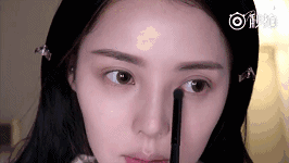 郑爽素颜真的那么美?教你1秒识破女星心机素颜妆!