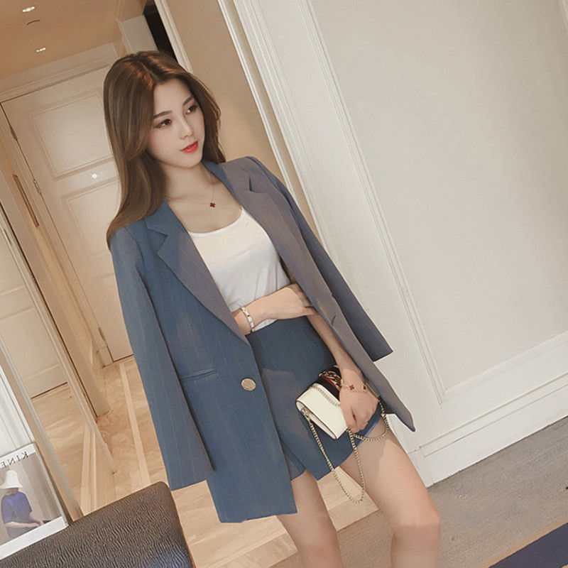 刚上新的“小香风套装”，衬气质显瘦美，矮个子穿超显高