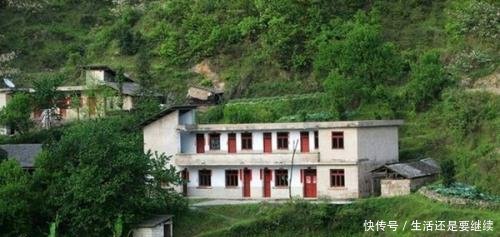 农村独生女户，女儿出嫁后，还能继承父母的地和房吗