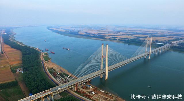 全长1837公里，中国这条铁路上亿人受益，多国看了直眼红