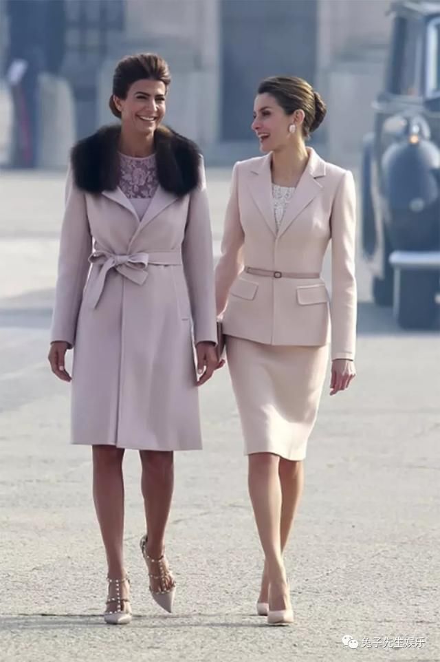 阿根廷第一夫人当众要牵手，却被西班牙王后莱蒂齐亚各种碾压！