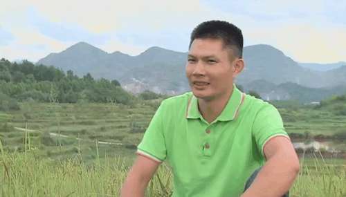  「小伙」农村小伙养出325元一斤的天价泥鳅,因泥鳅还有这么一个