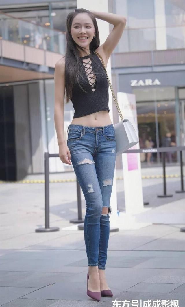 『呈现』青春年少动感的牛仔裤美女,呈现女士年青气场