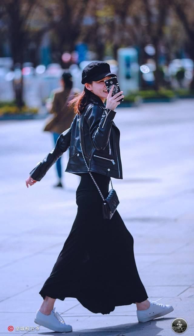  『潮人』街拍：潮人穿搭的小秘密，休闲中带有时尚，时尚中暗含清新
