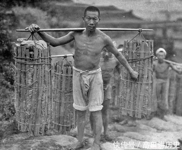百年前真实农村人生活老照片, 比电视上演的贫苦多了, 令人心酸!