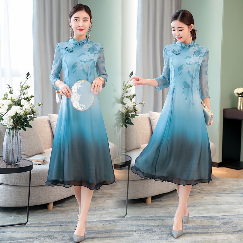 身材丰满的女人要穿“贴身”旗袍，前凸后翘撩倒一片人