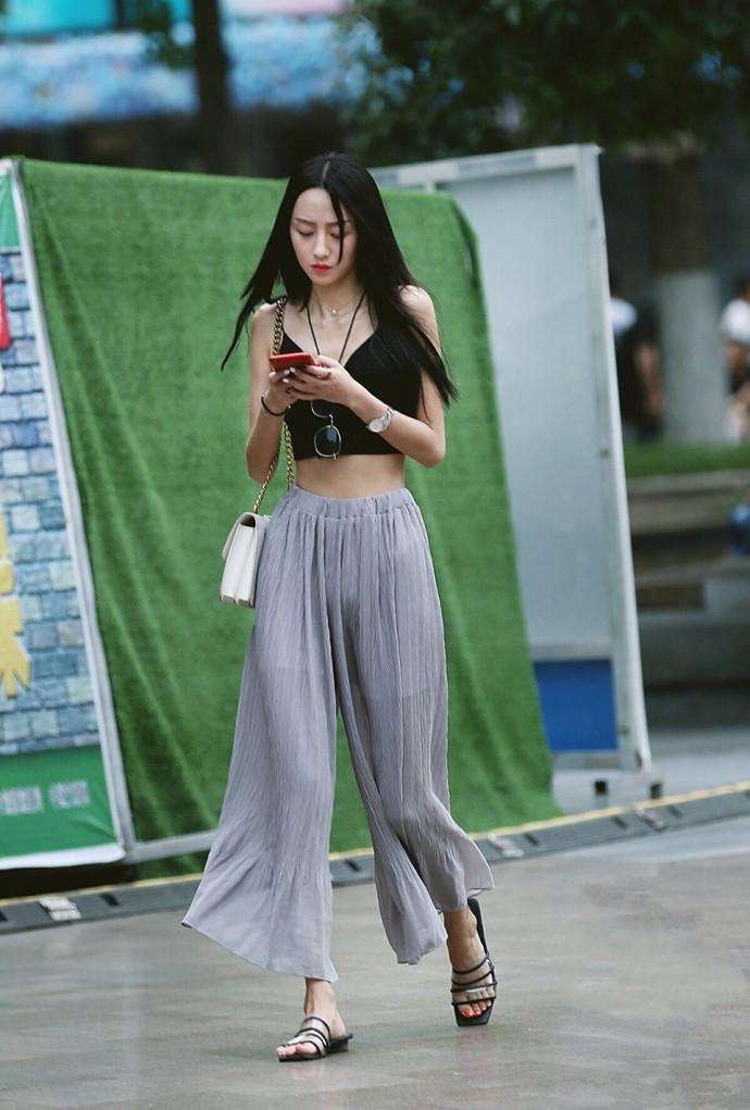 几组黑色系温柔清爽风的搭配LOOK, 有你喜欢的吗?