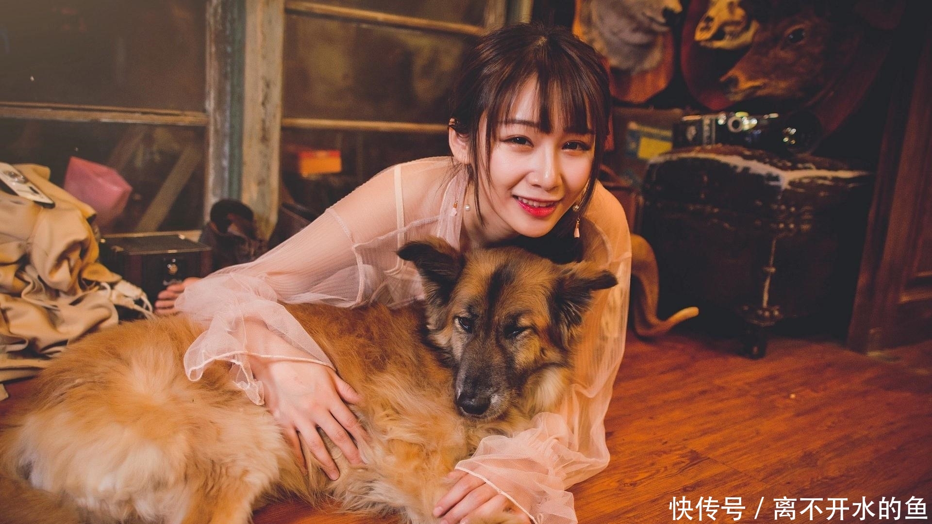 『 图片集』仔细看来,还真是很性感啊,大长腿美女校花图片集
