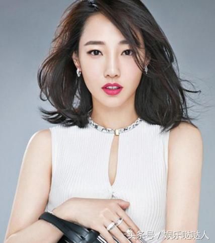 白百合出轨事件后状态大好，深夜与小鲜肉K歌，官方回应：造谣？