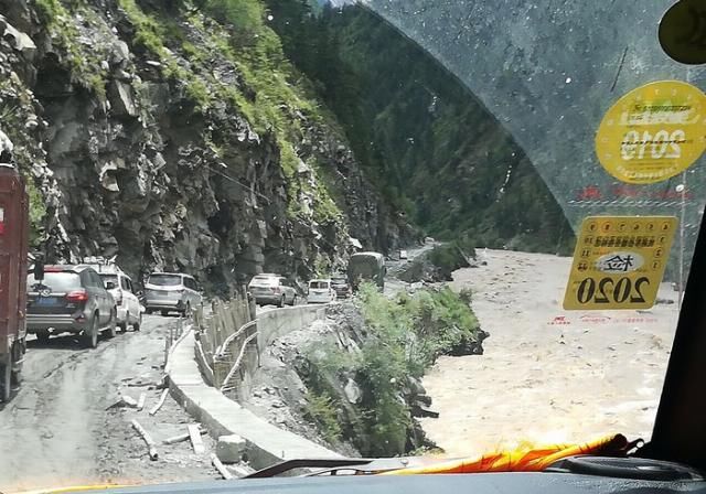 四个花季少女，自驾牧马人远赴西藏，只为那一场圆梦之旅!