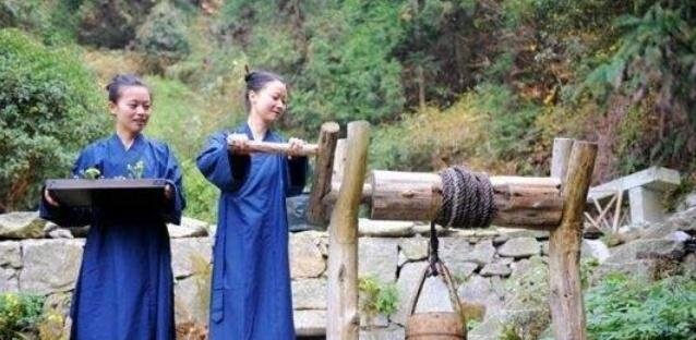 农村俗语“不怕青龙高万丈，就怕白虎抬头望”，背后有什么真谛