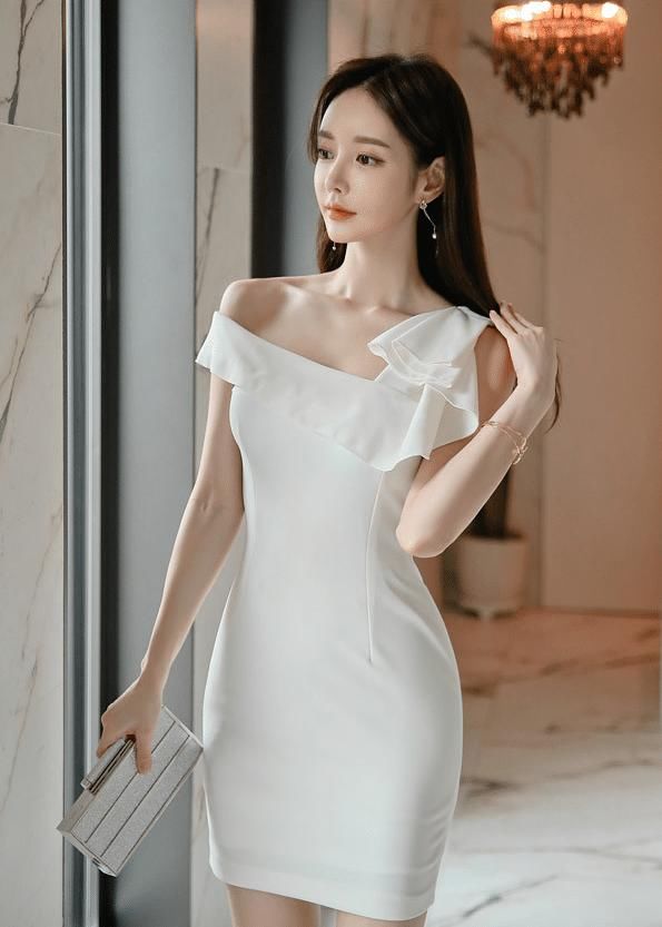 谁能给|妹子不能再美了!穿包臀裙显得太精致,谁能给比下去啊