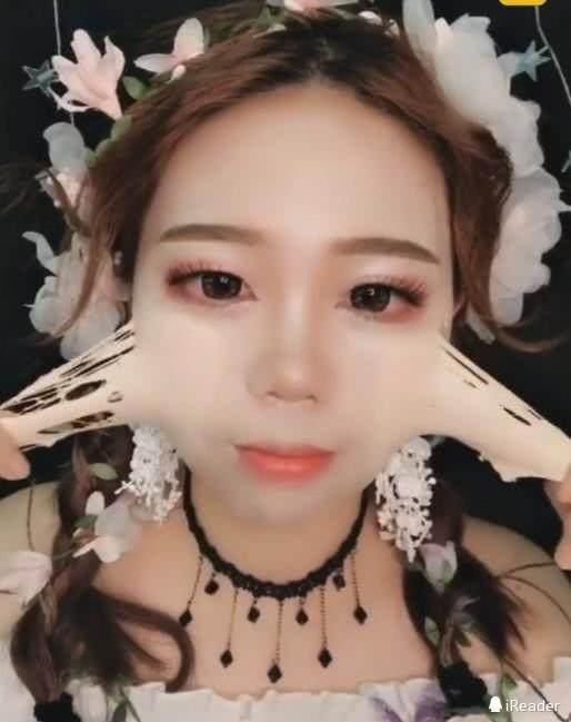 抖音女神为拍视频，脸皮都不要了，卸妆之后，一股凉气直击天灵盖