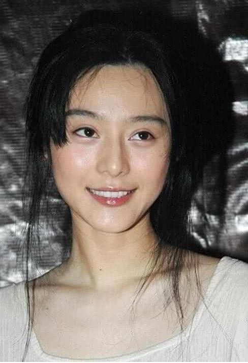 原来范冰冰年少时这么漂亮！素颜照惊艳了时光，比化了妆还漂亮