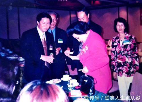 她是泰国女首富,25岁守寡,将企业做到300