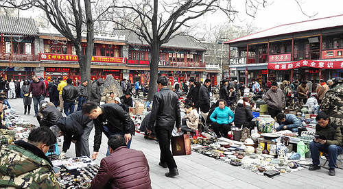 中国最“大”旧货市场，共有4000多家商户，不懂行的最好别去