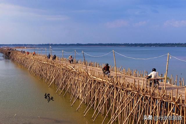 全球最长手工桥：每年3月建9月拆，一天能收200万过桥费