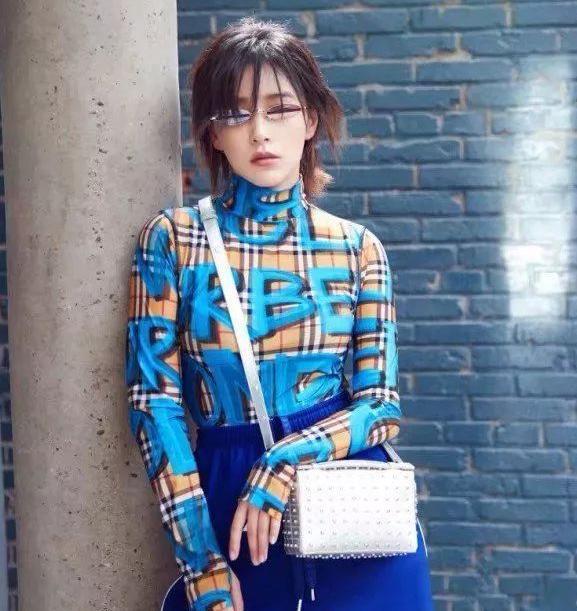 张雪迎撞衫阿姨级的阚清子，输得一败涂地，网友：只怪你没有女人