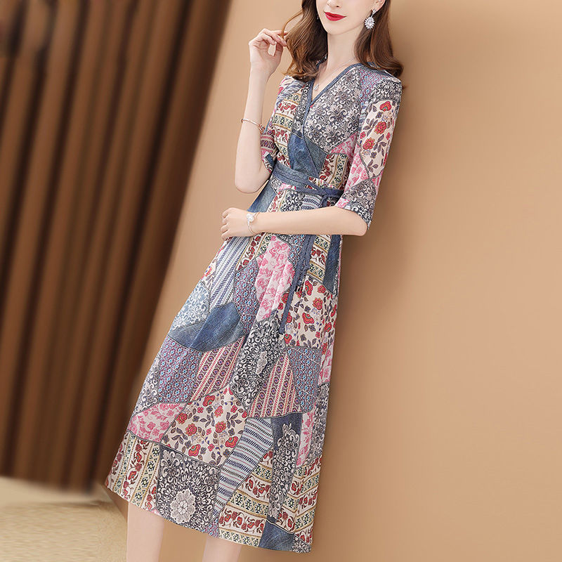 还傻傻给妈买廉价真丝裙，现流行“冰棉绸”，保证妈妈穿上不想脱