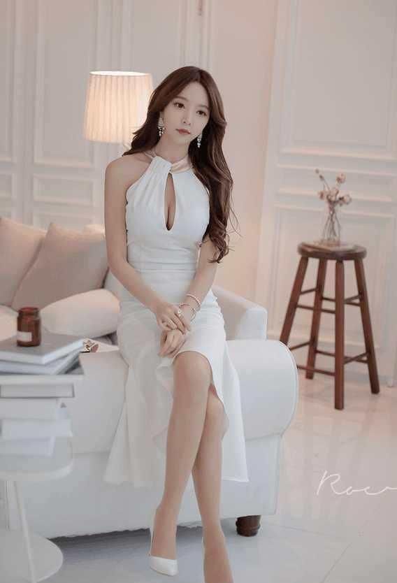 夏季时尚包臀裙，连衣裙，展示女性性感诱人的风景