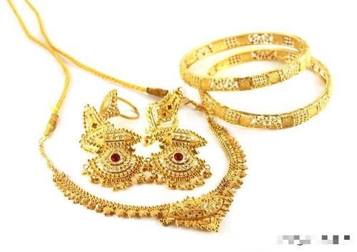  【值得】“活扣”和“死扣”的黄金手镯，哪个值得去买？