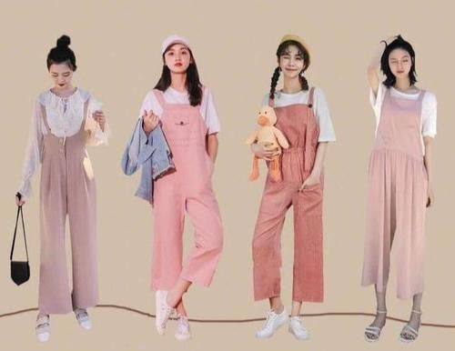  「女人」初恋背带裤只是甜美？背带裤的2种不同风格搭配，中年女人照样穿