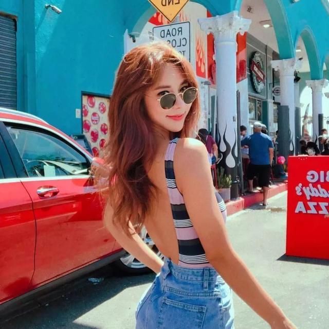 这个“处女脸”的亚洲姑娘,蜂腰翘臀大长腿,迷倒万千宅男!