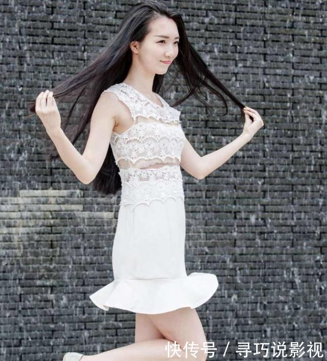 街拍：图1傻白甜，图3气质优雅迷人，图5傲人的身材让人羡慕！