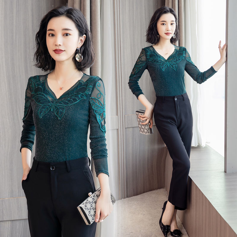 小姨真会打扮，精致小衫+烟管裤，洋气显美嫩，没人看出45岁